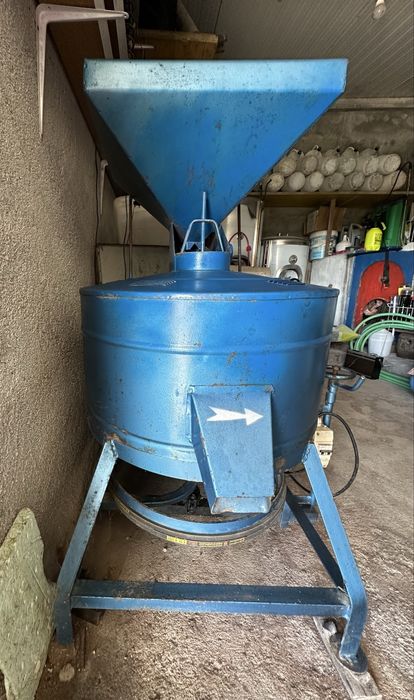 Moinho de milho elétrico