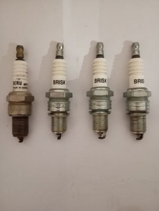 Продам свечи зажигания.Цена за все 300гривен