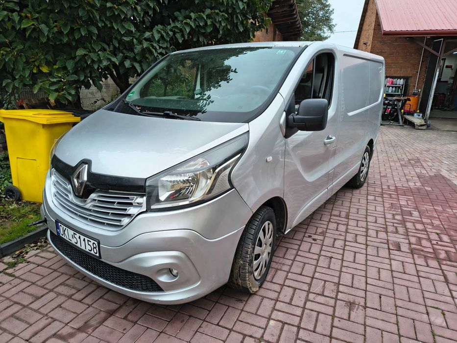 Renault Trafic 1.6 blaszak Zadbany uszkodzony silnik HAK
