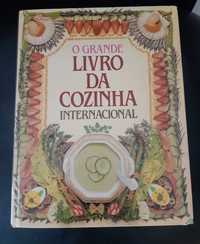 Livro "O Grande Livro da Cozinha Internacional"