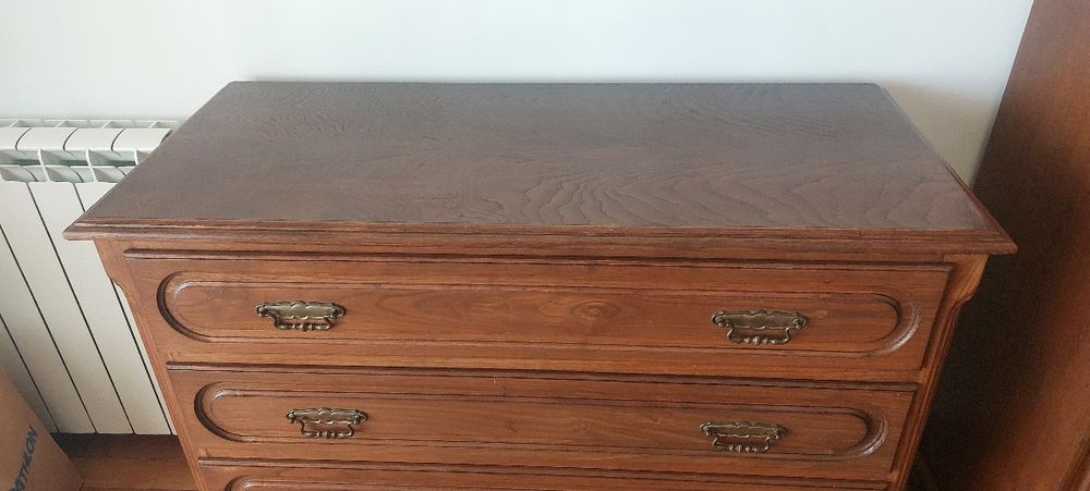 Cómoda em madeira de carvalho maciço