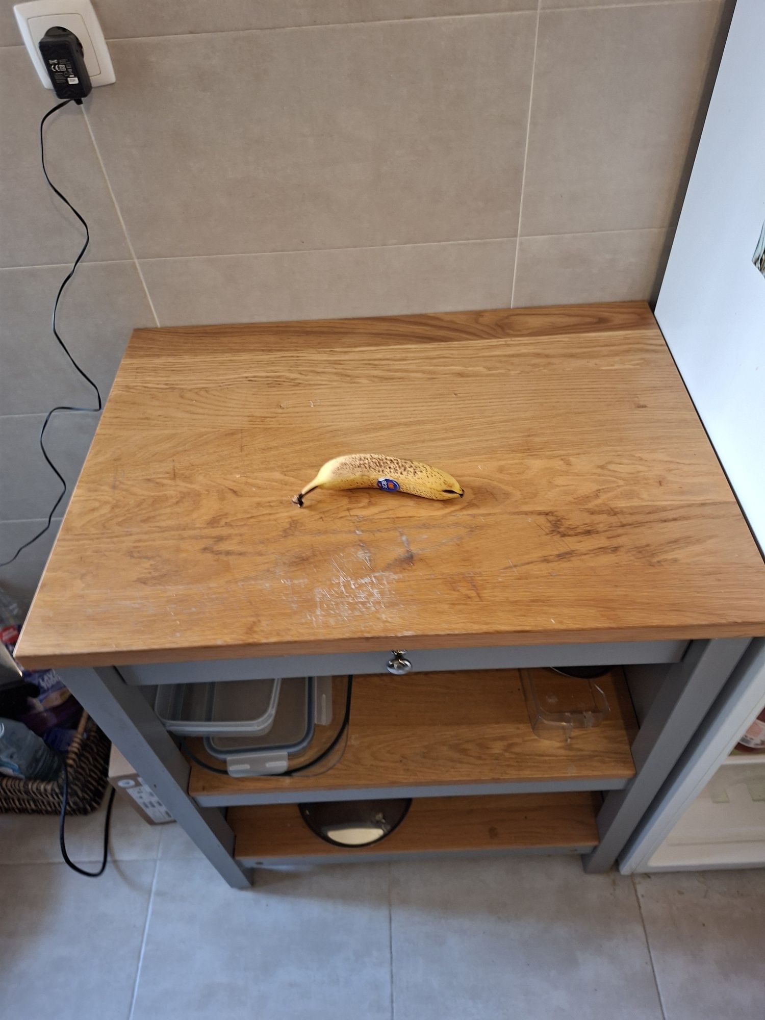 Movel de cozinha robusto Ikea com gaveta