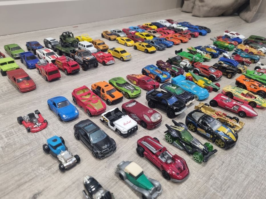 Машинки Hot Wheels, Welly