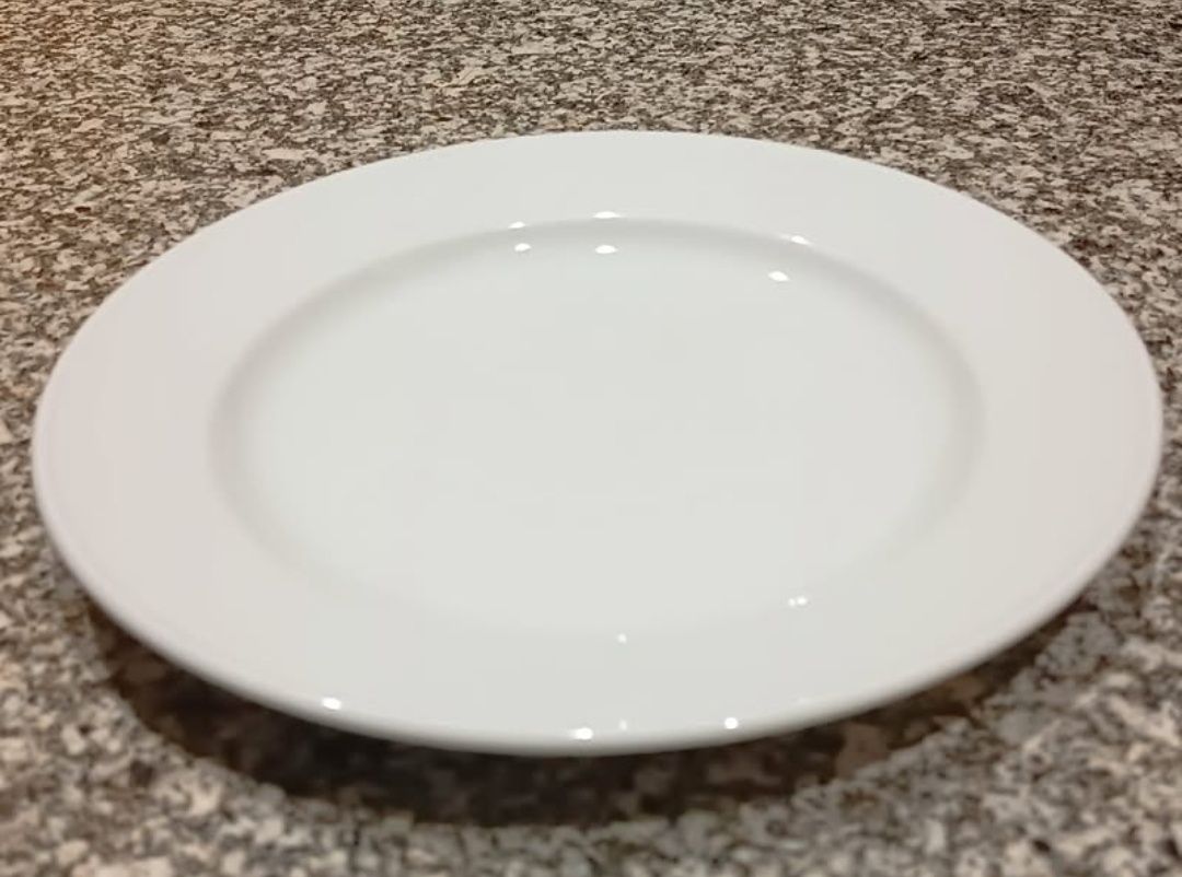 Pratos 24cm, 19cm e 15cm