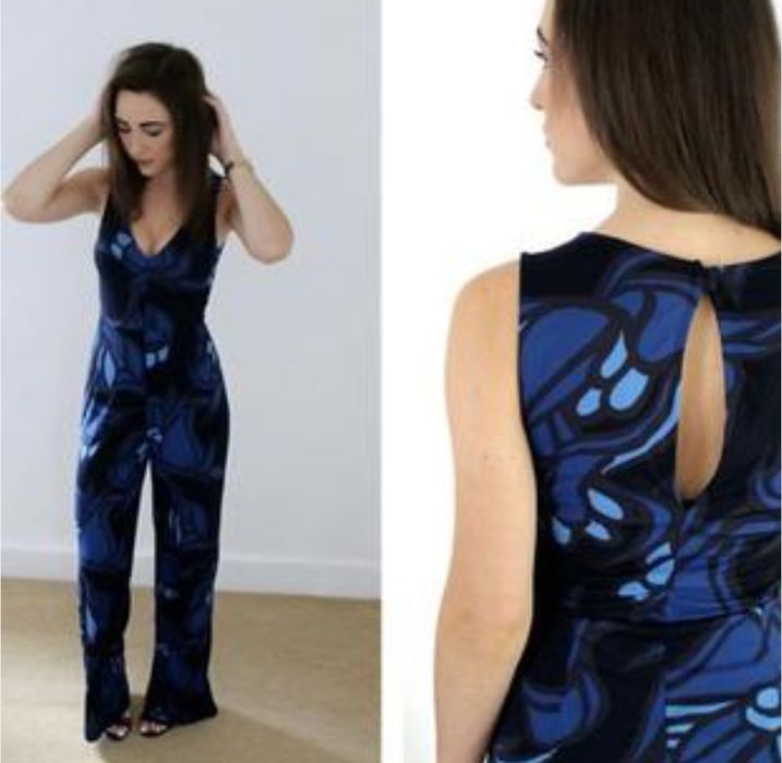 Очень красивый летний трикотажный комбинезон сине-голубого цвета новый