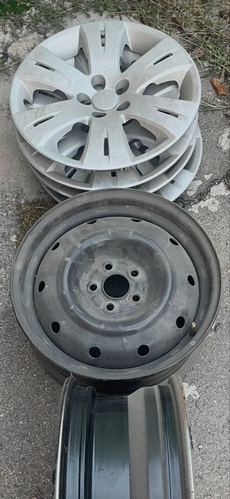 Диски 5*100 r16 Subbaru Forester оригинал с колпаками