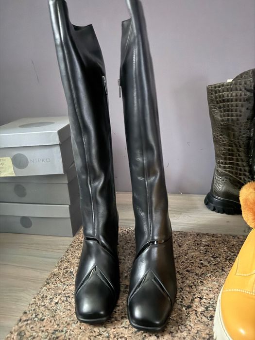 Чоботи жіночі високі чорні