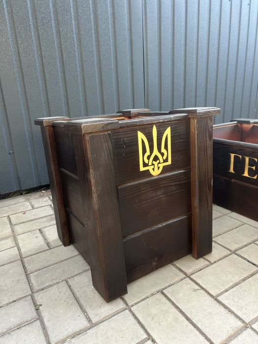 Надгробие из дерева