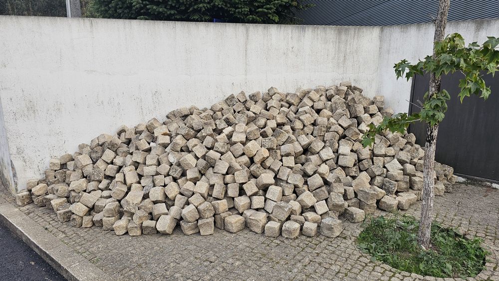 Vendo paralelos em granito