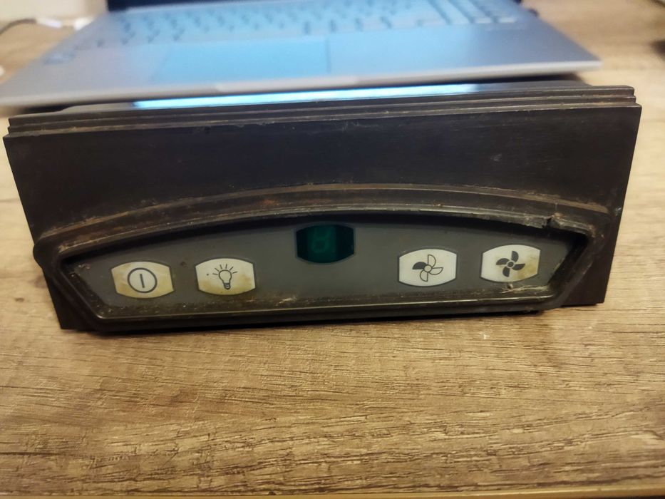 Блок кнопок для вытяжки.