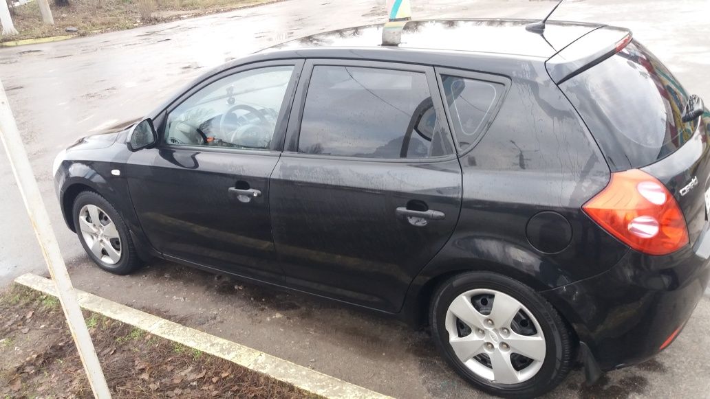 Продам авто кіа сід 2007р в гарному стані.