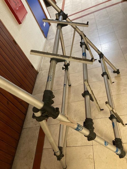 Stand Triplo de Sintetizadores Japones