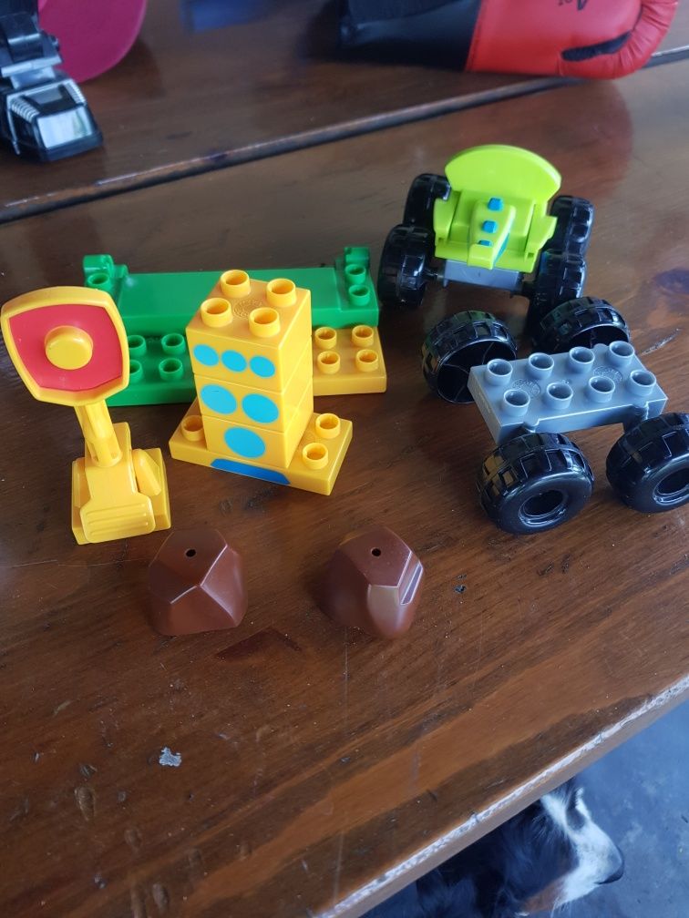 Lego duplo kilka zastawów do budowy