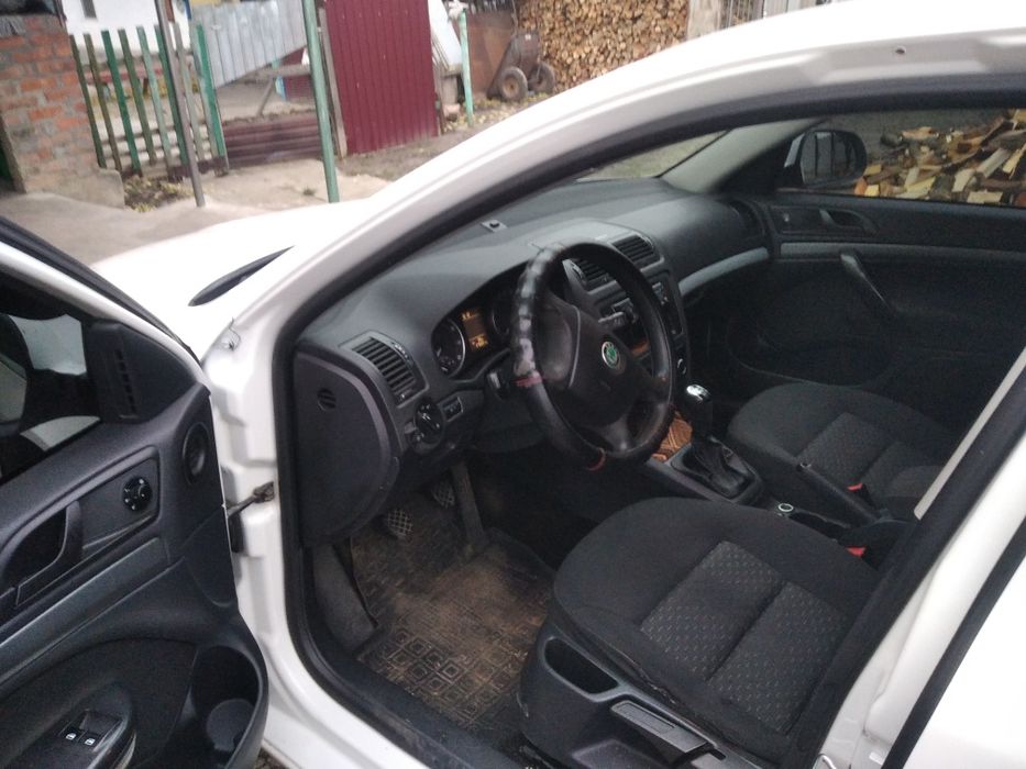 /// Шкода Октавія///