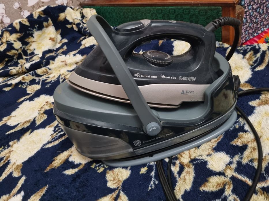 Утюг, парогенератор AEG с Германии