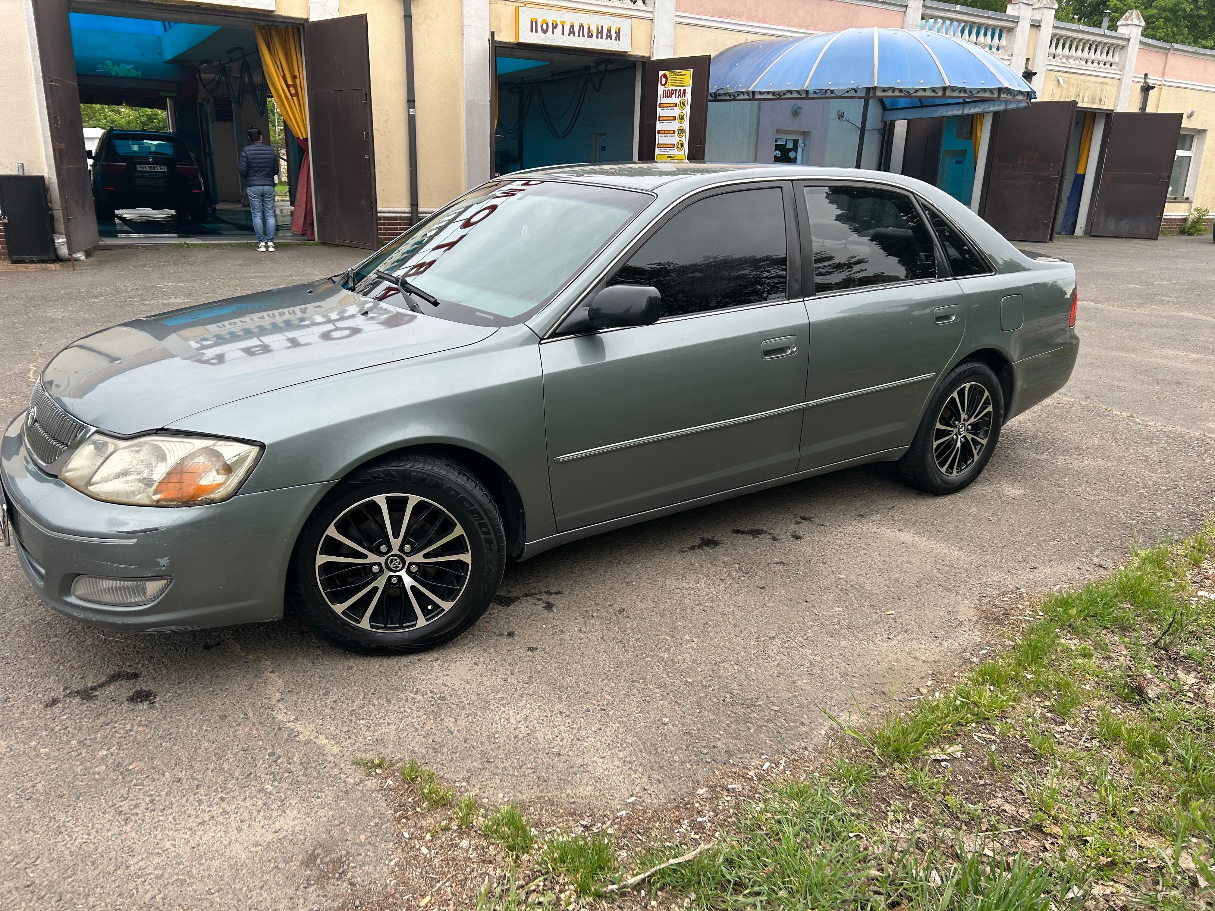 Toyota Avalon 2000