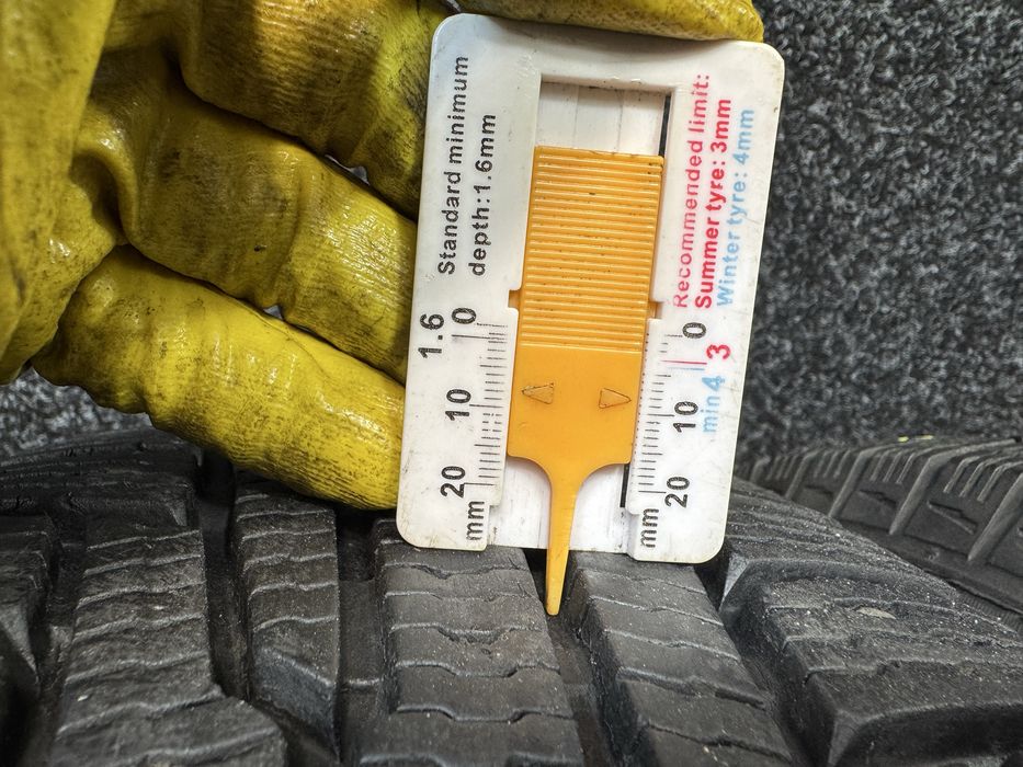 Шини зимні Б/У 195/65R15 Nokian Nordman RS2