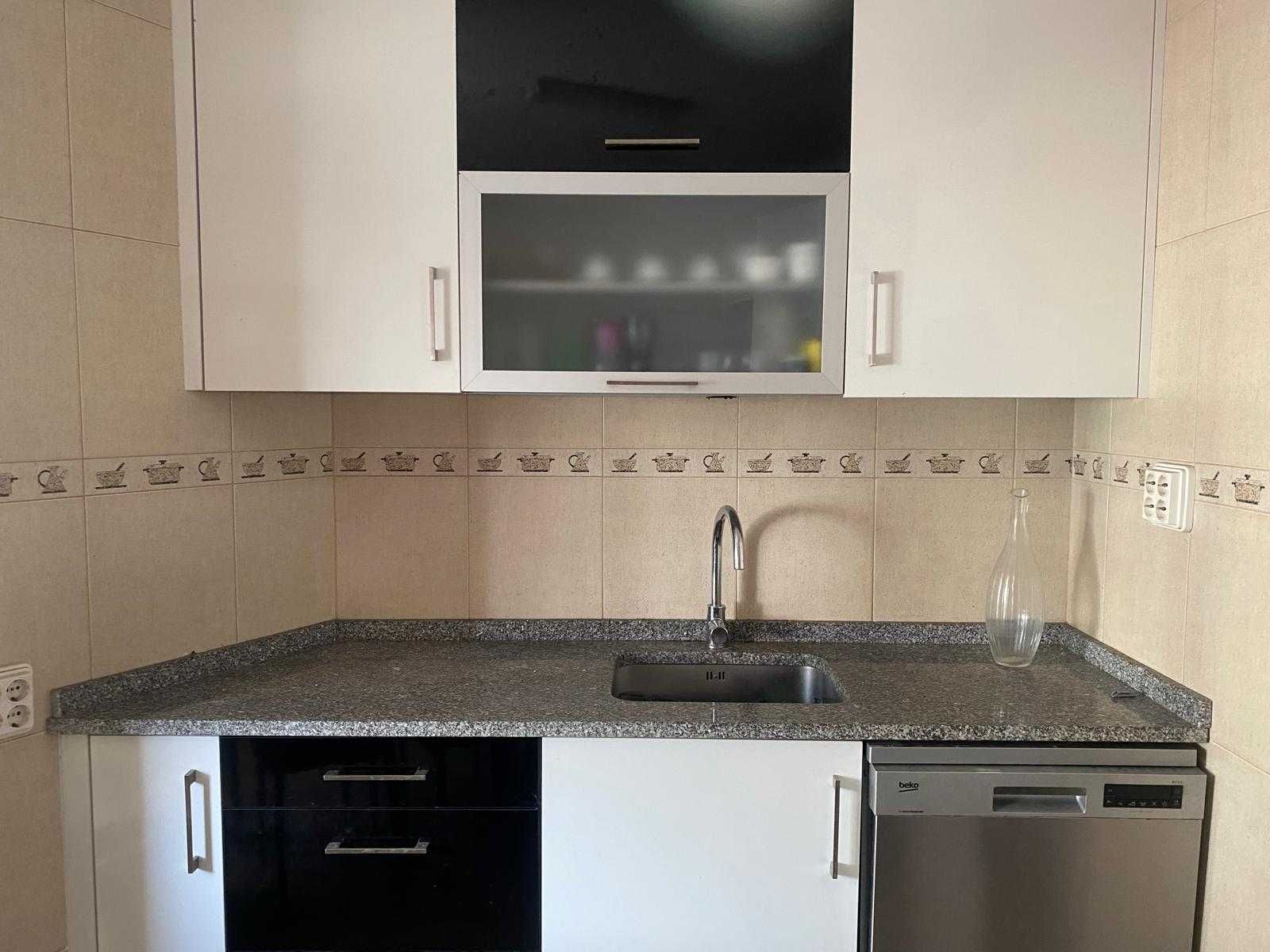 Arrendo Apartamento T3 com garagem e aparcamento