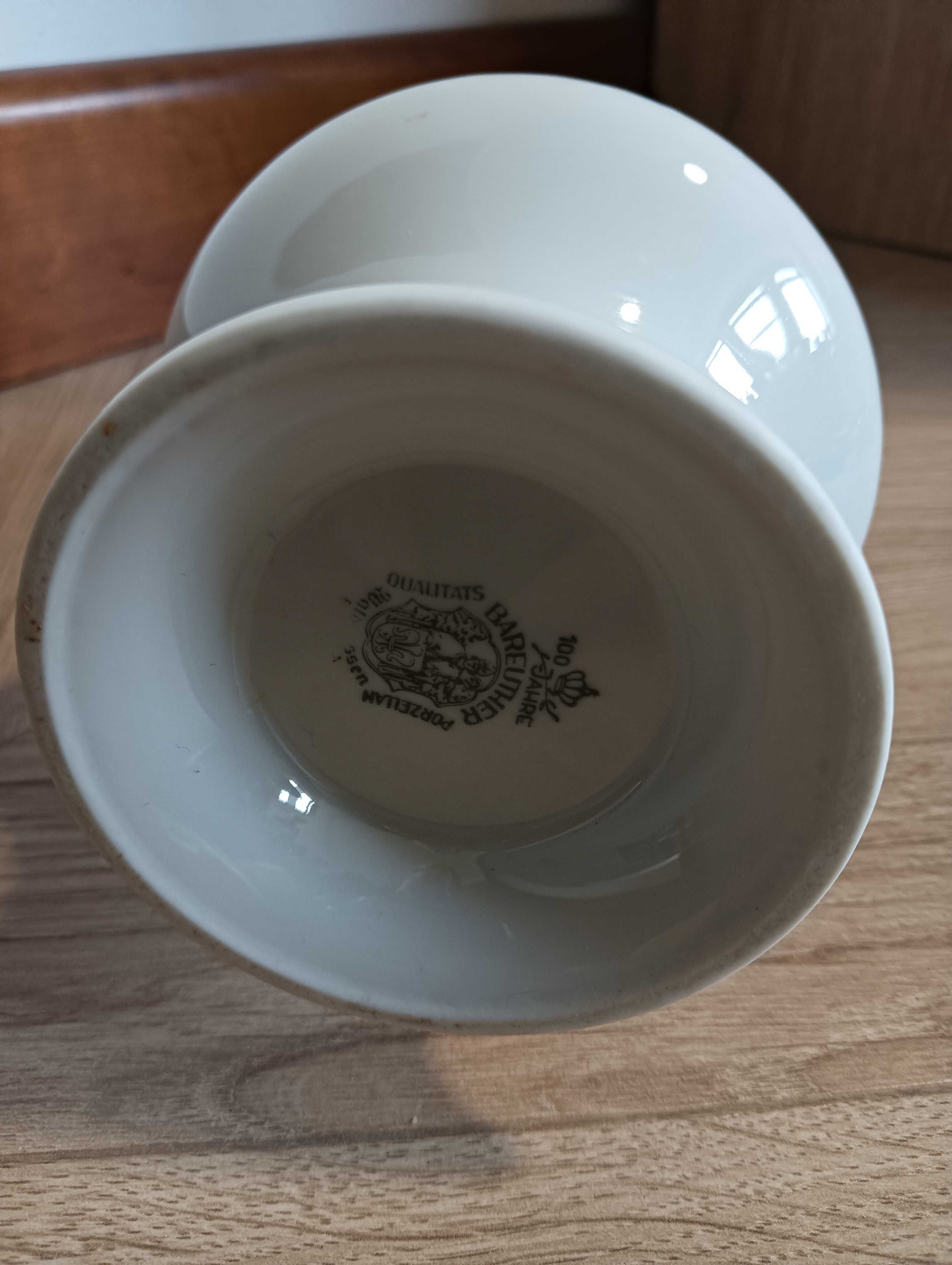 Wazon porcelanowy biały