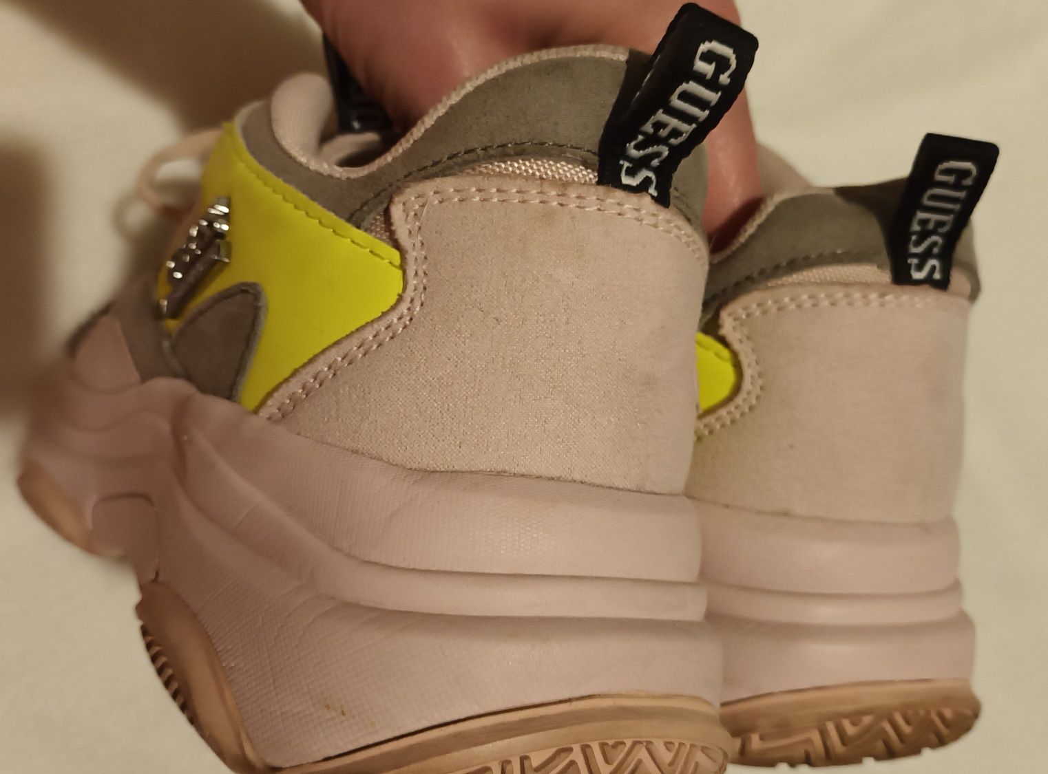 Buty, adidasy,  sneakersy Guess