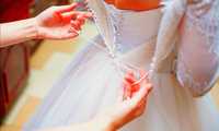 Свадебное платье + кольца под платье тройка . Писать.