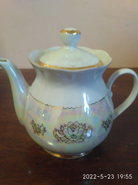 Остатки фарфоровых наборов
 Yamasen и Neo  GIFT,заварник отдельно