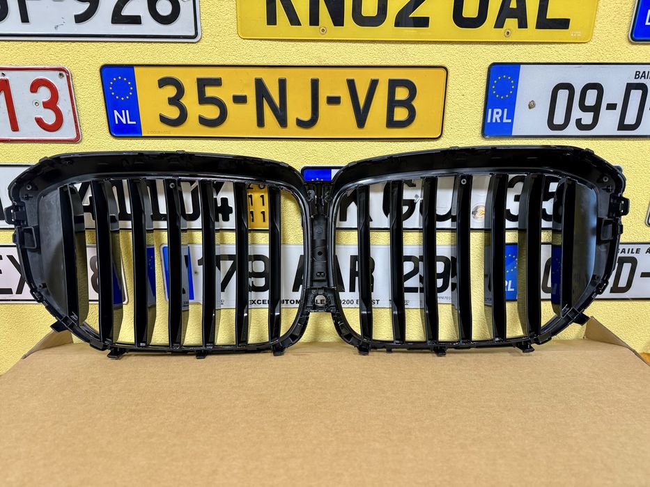 Решітка радіатора  BMW X5 G05 LCI 2023+  Ресталінг ноздрі 51137454887