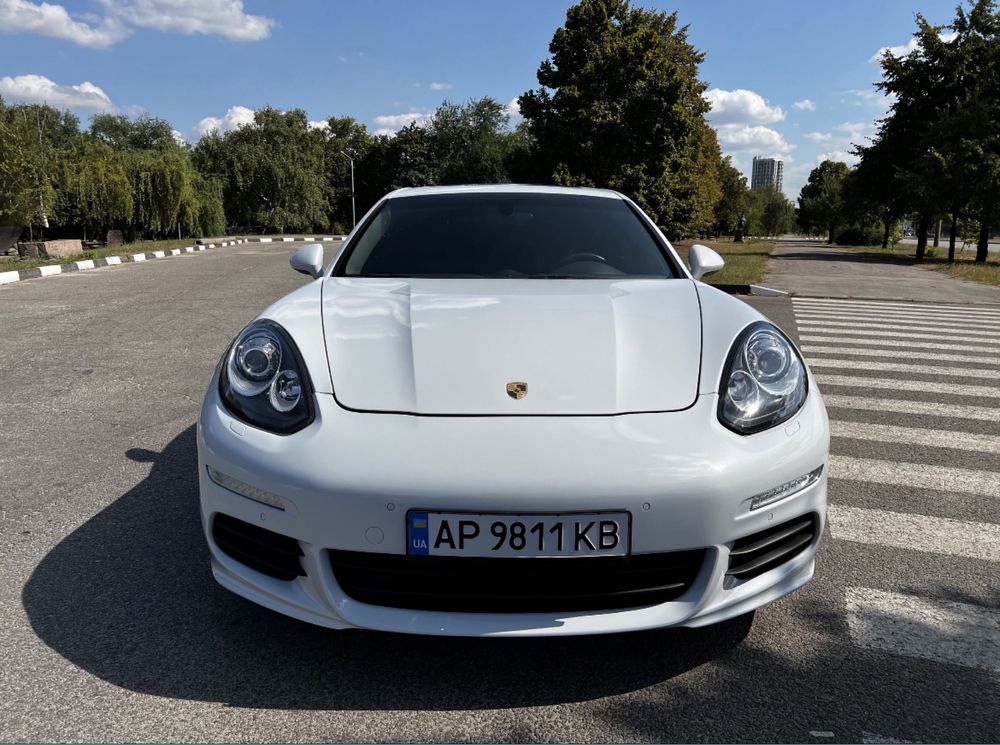 Porsche Panamera 2016, продам