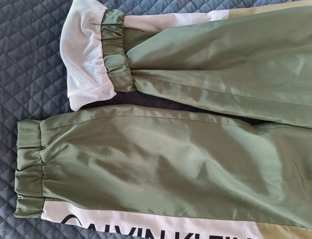 Spodnie Calvin Klein S