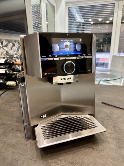 Ekspres do kawy SIEMENS EQ.9 plus connect WIFI
