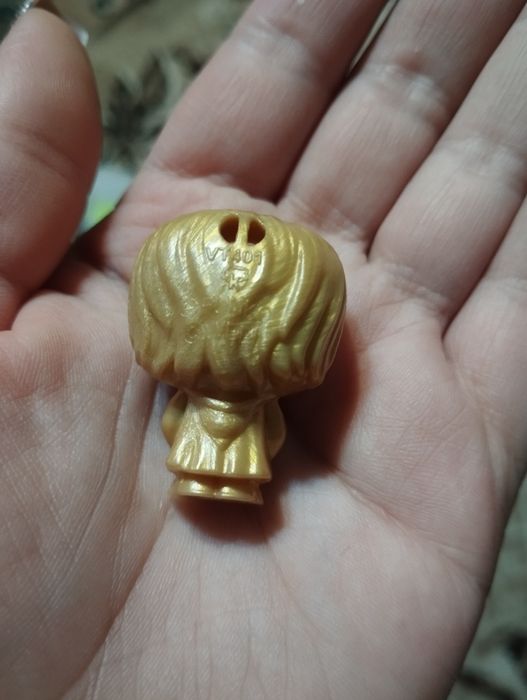 Продам оригінального колекційного Золотого Гаррі Поттера