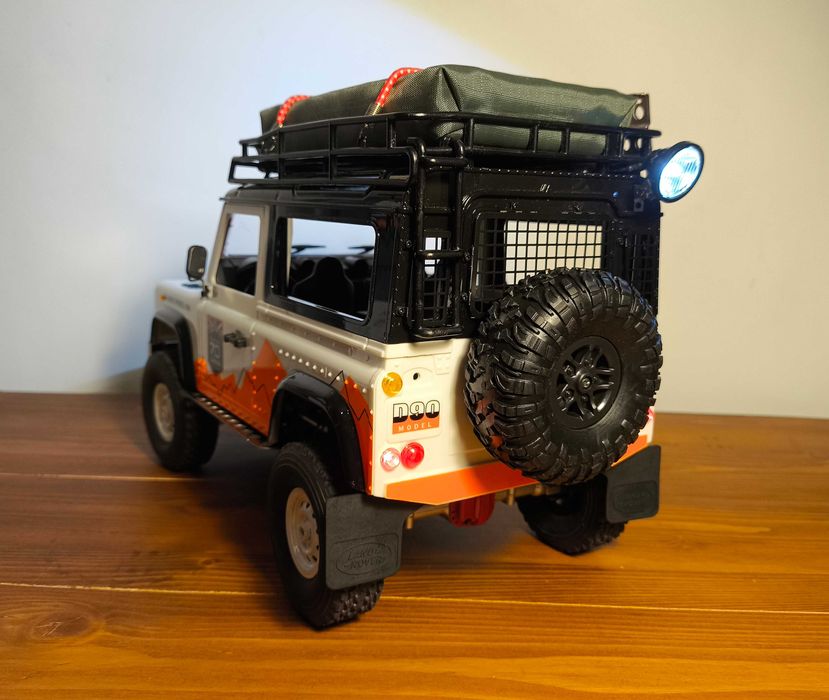 Land Rover Defender D90 RC metal 1:12