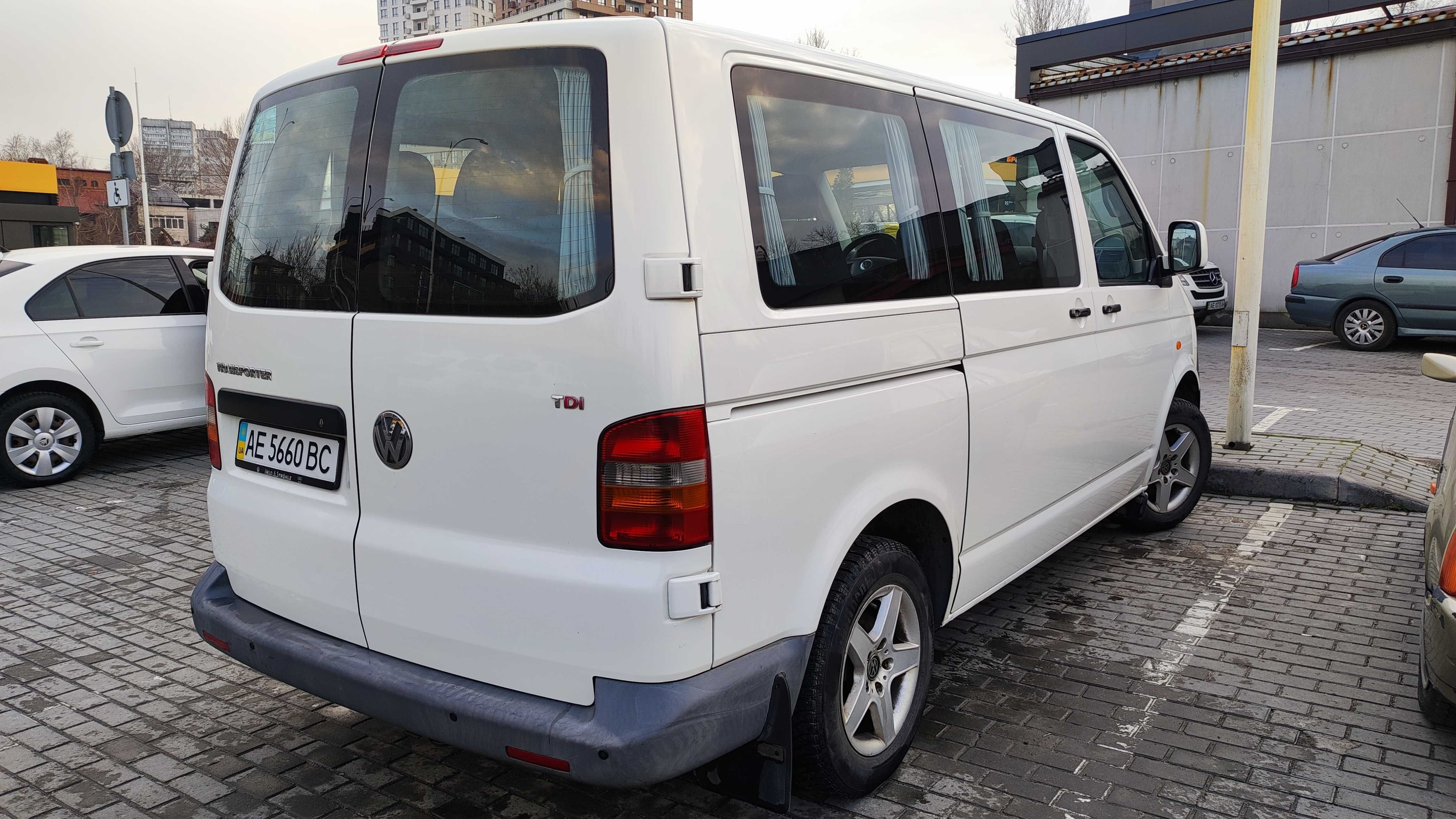 VOLKSWAGEN TransporterT5