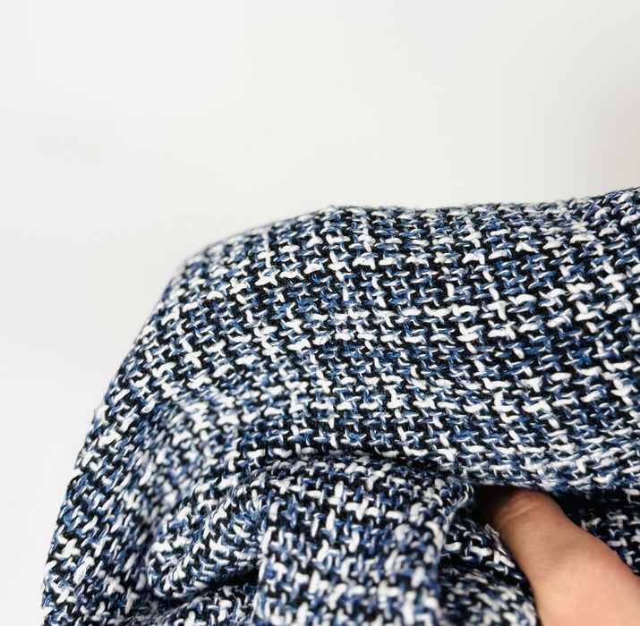 Spódnica mini z tkaniny boucle S 36