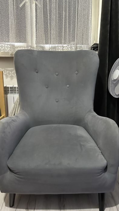 Fotel zamszowy uszak IKEA