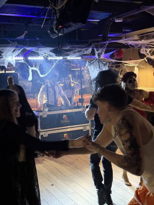 DJ + Oświetlenie + Nagłośnienie – Wesela, 18-stki, Eventy | GrupaPIXEL