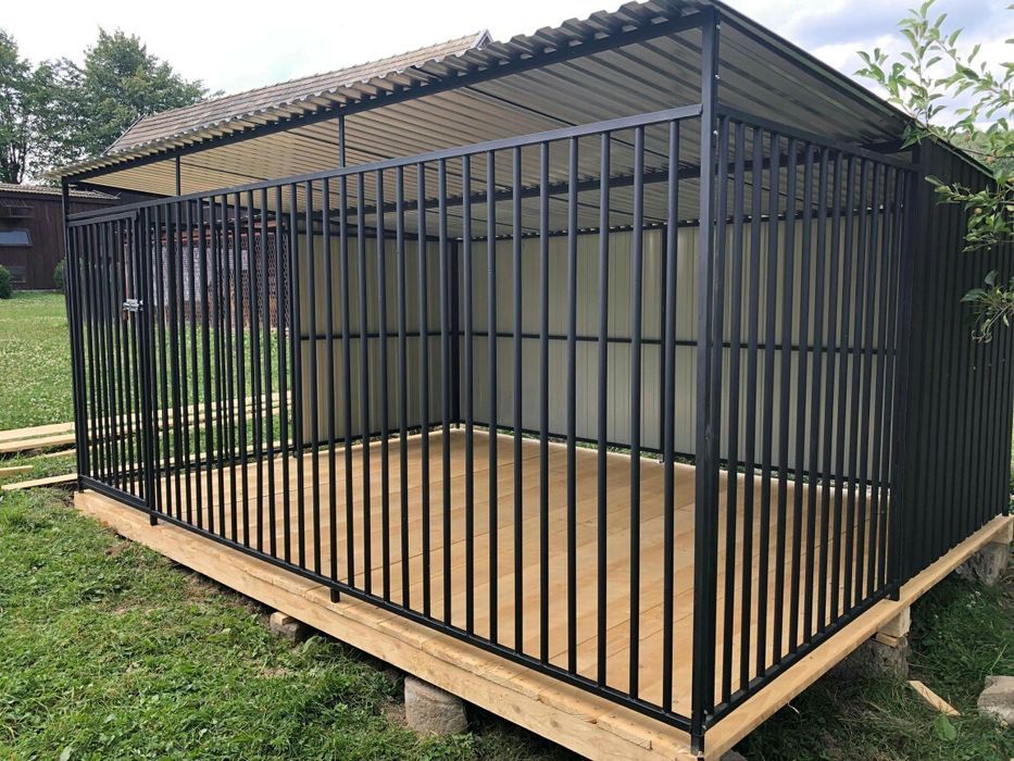 Mocny stalowy kojec boks klatka zagroda dla psa. Buda.