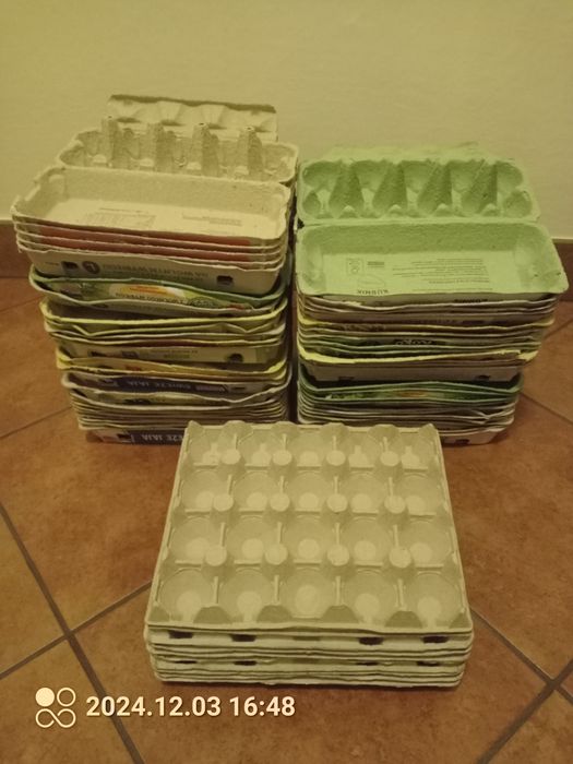 Wytłoczki, wytłaczanki, opakowania na jajka.