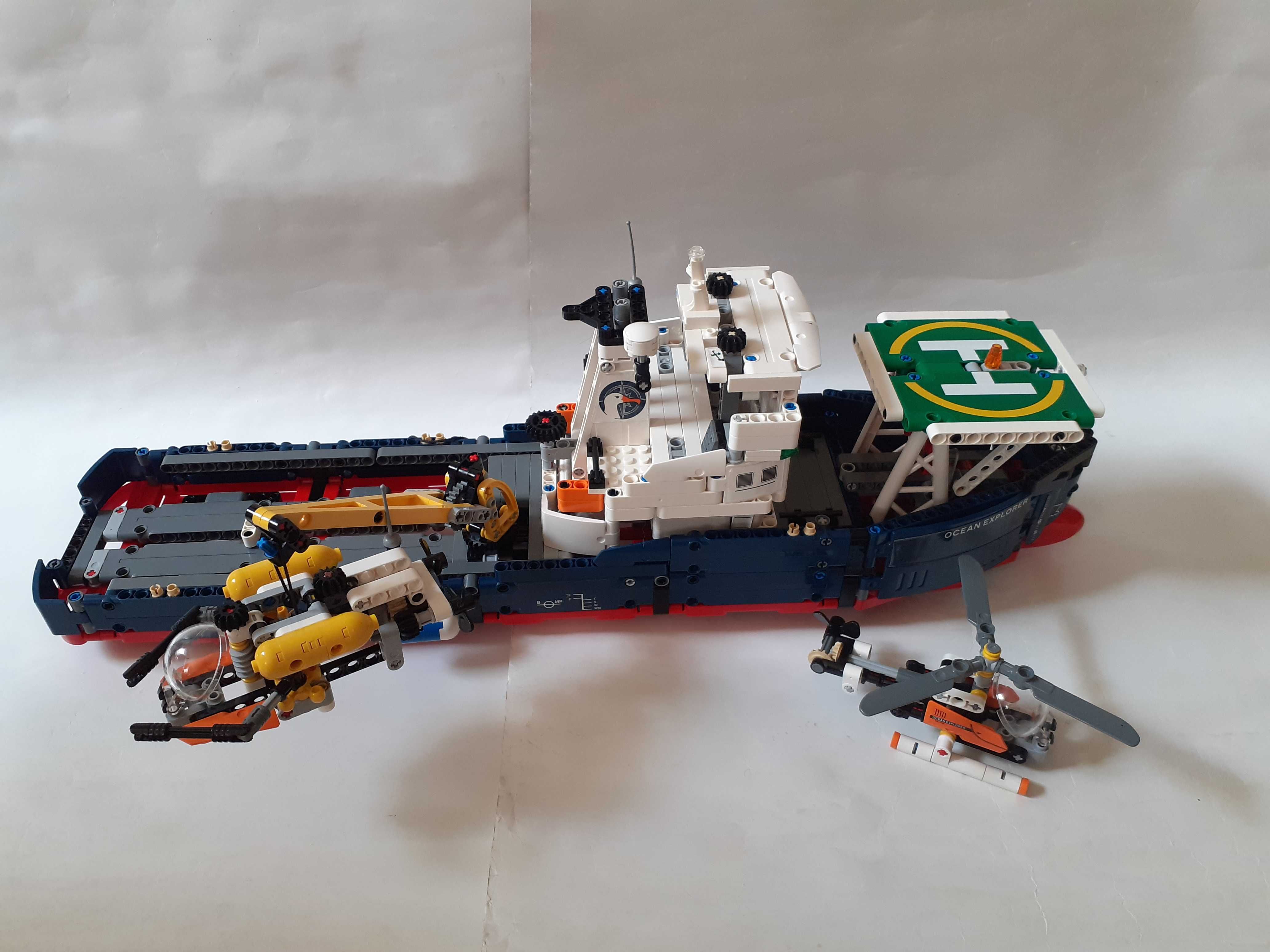 Lego Technic 42064 - Statek badawczy - Ocean Explorer