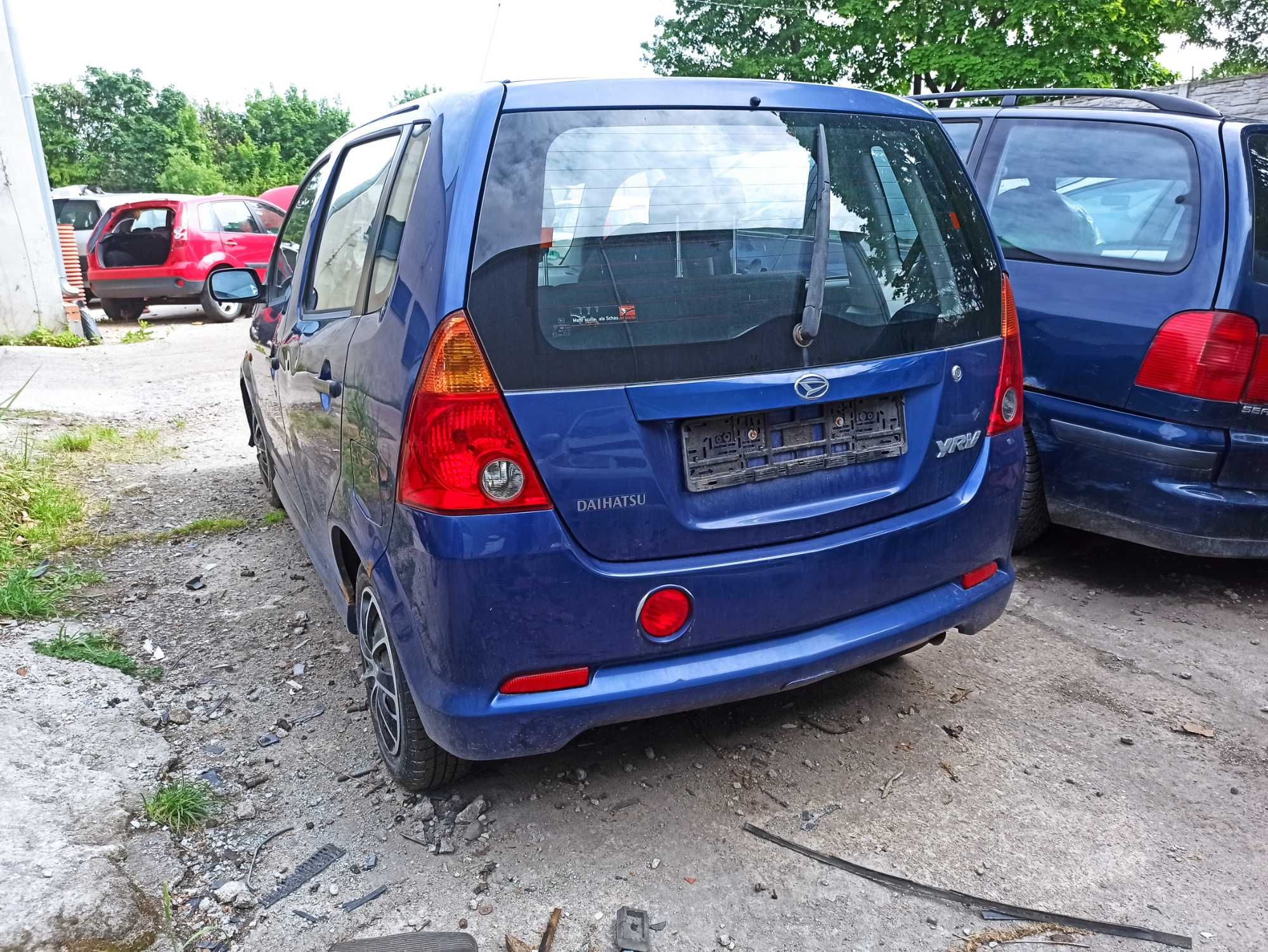 Daihatsu YRV Samochody na części