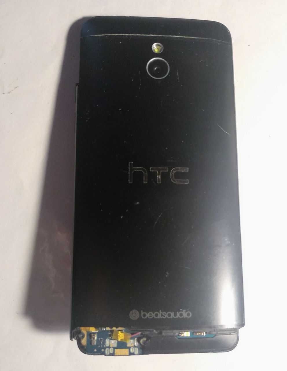 Смартфон HTC One Mini