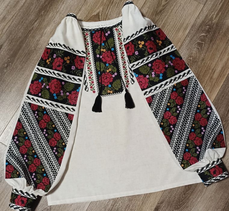 Вишиванки жіночі