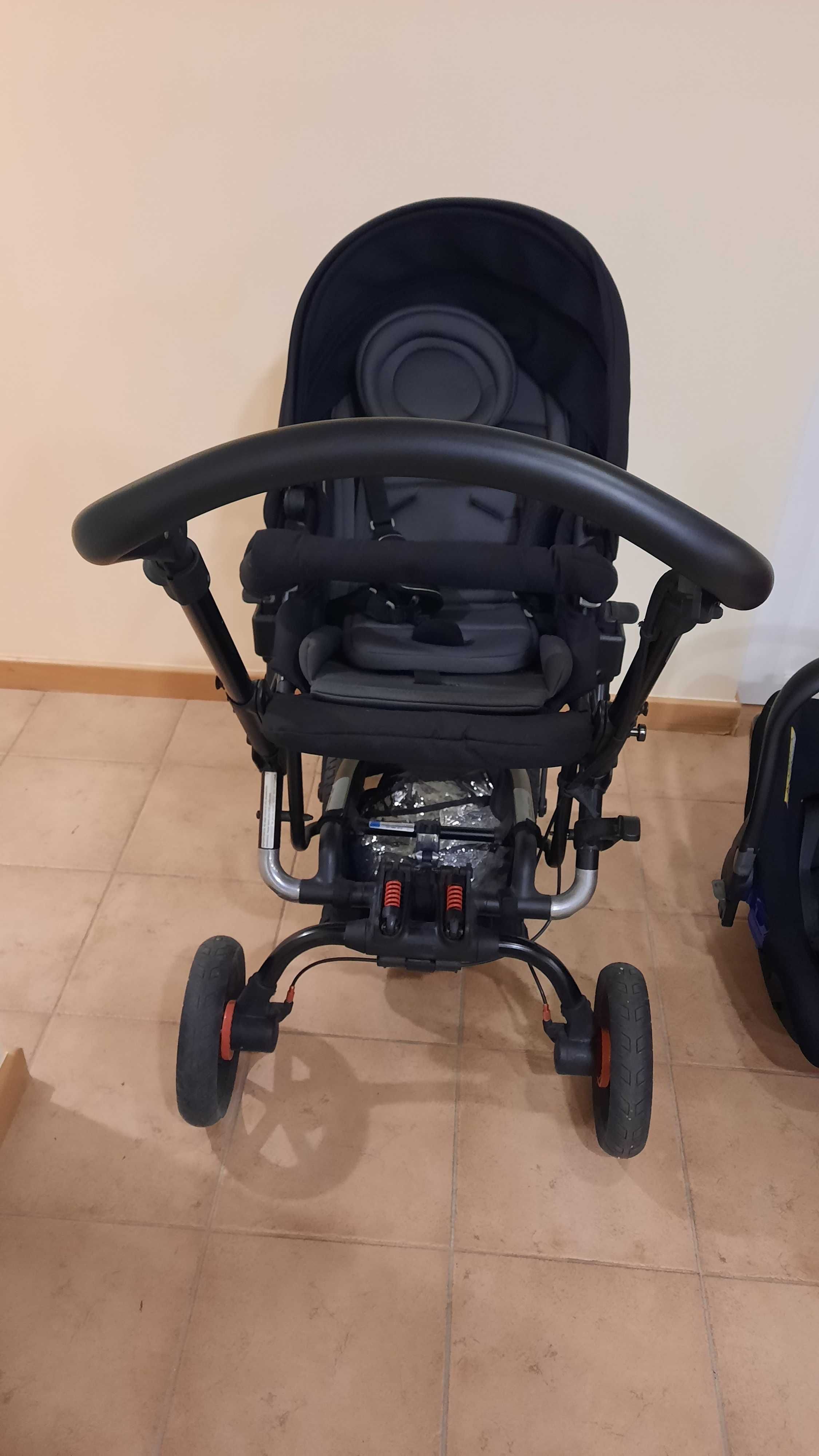 Carro e ovo de transporte Jané para bebé