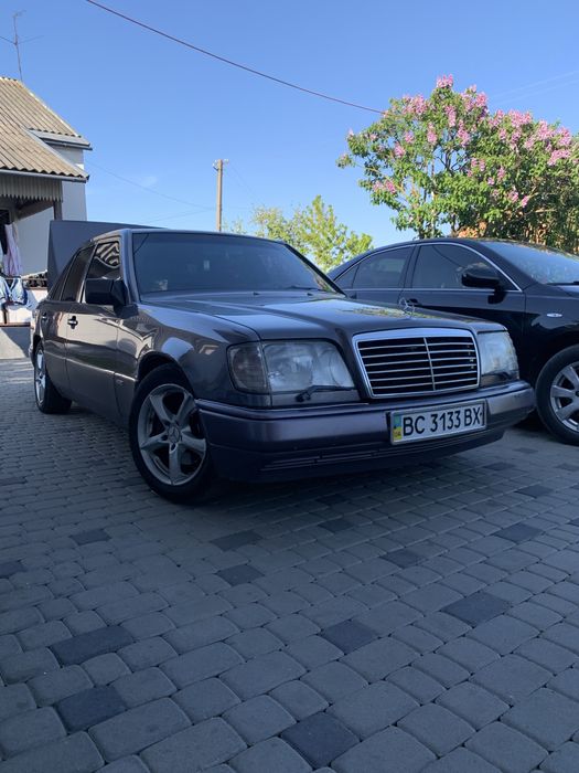 Mersedes-Benz E200