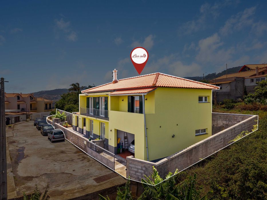 Moradia T3 |Zona calma |Vista mar| Ideal para famílias |Sta. Cruz