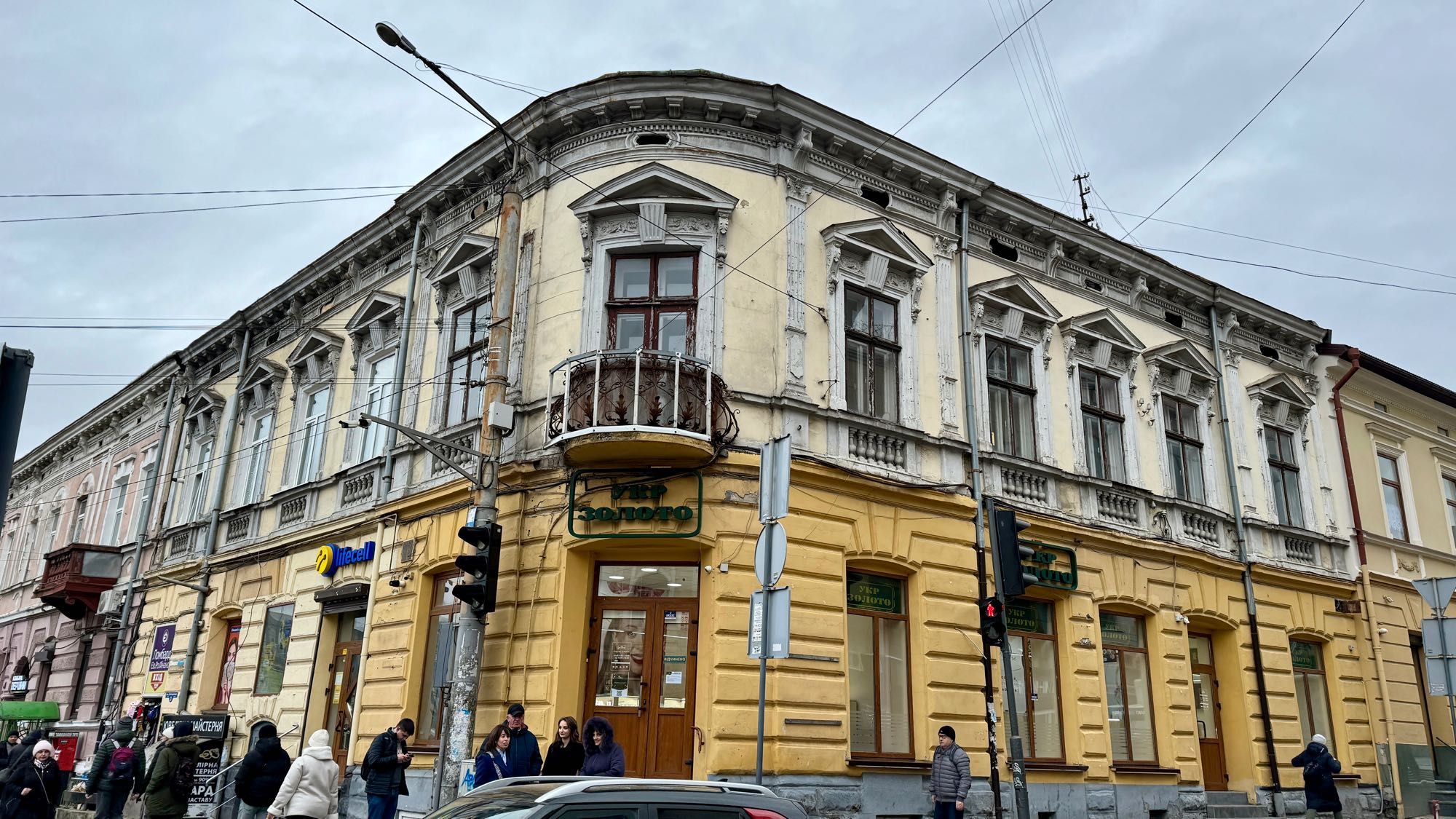 2 кімнатна квартира в центрі вул.Дністровська можливо під комерцію