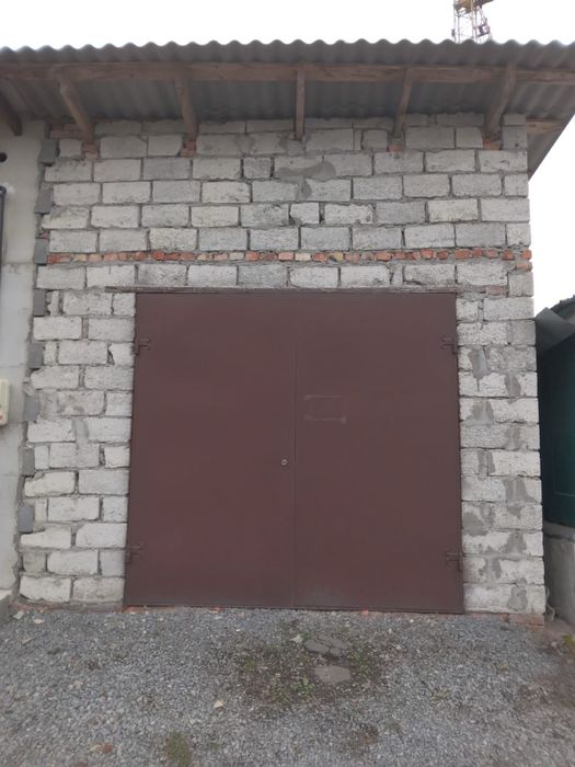 Продам гараж на мікрорайоні