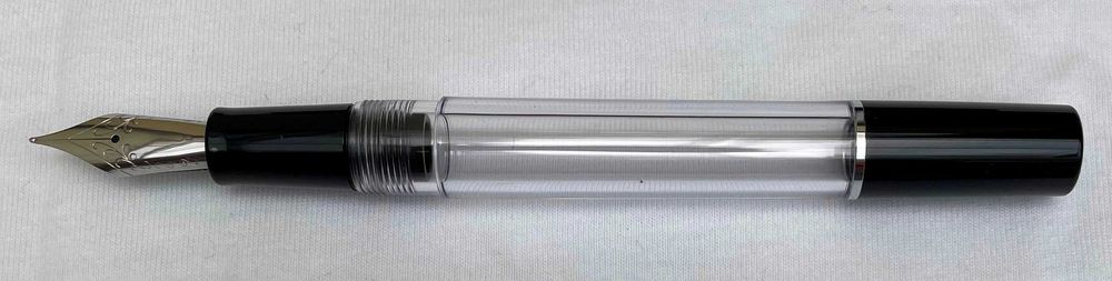 caneta tinta permanecente  DIVINE DESIGN