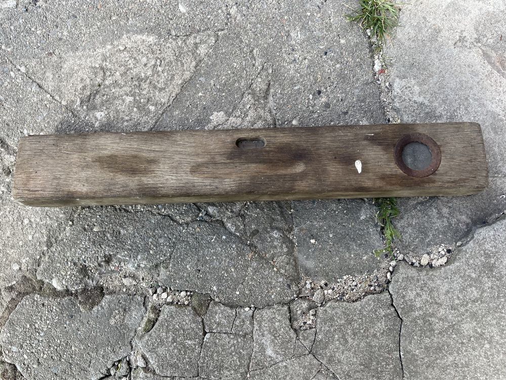 Stara poziomica drewniana