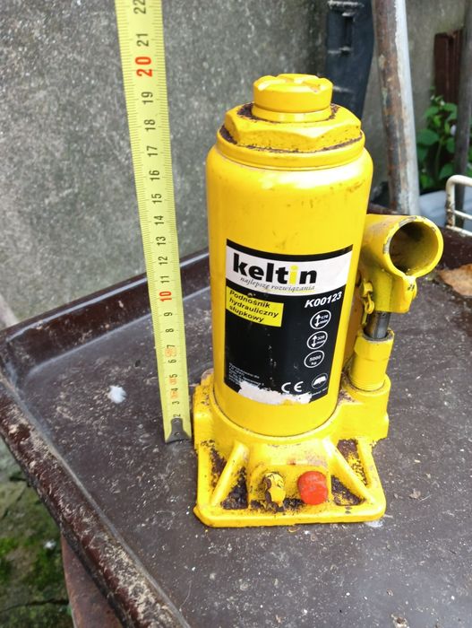 Słupek podnośnik lewarek hydrauliczny